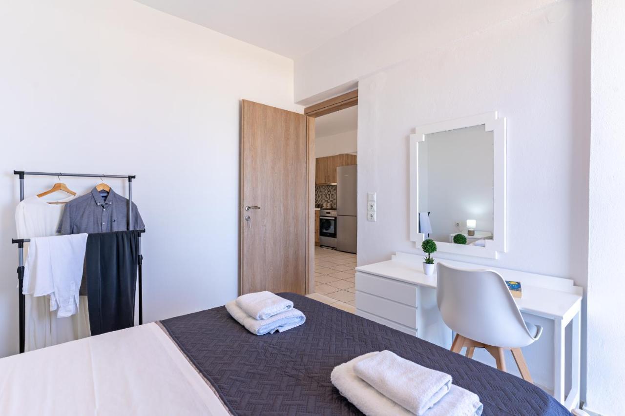 Azure Seaside Apts Magnisía Eksteriør billede
