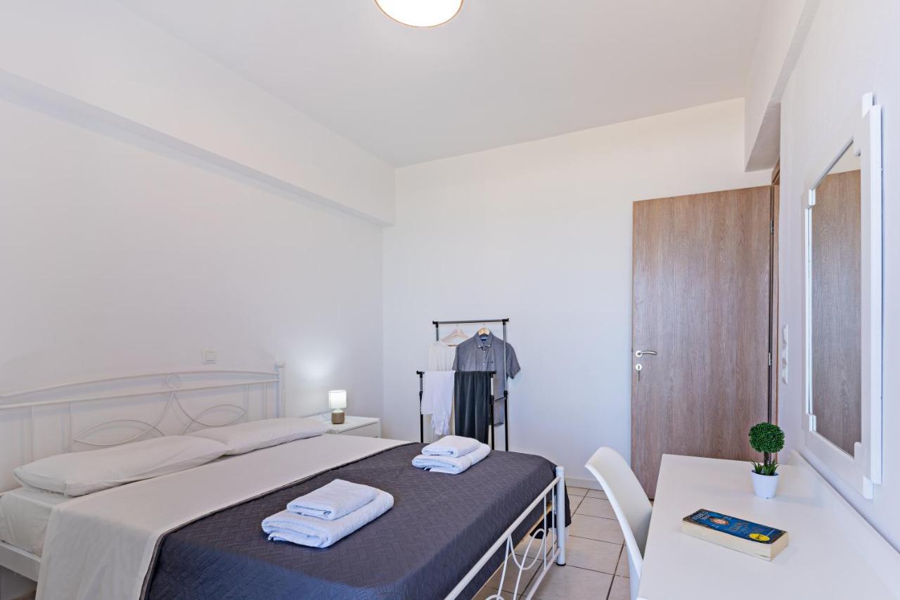 Azure Seaside Apts Magnisía Eksteriør billede