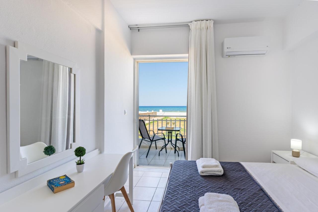 Azure Seaside Apts Magnisía Eksteriør billede
