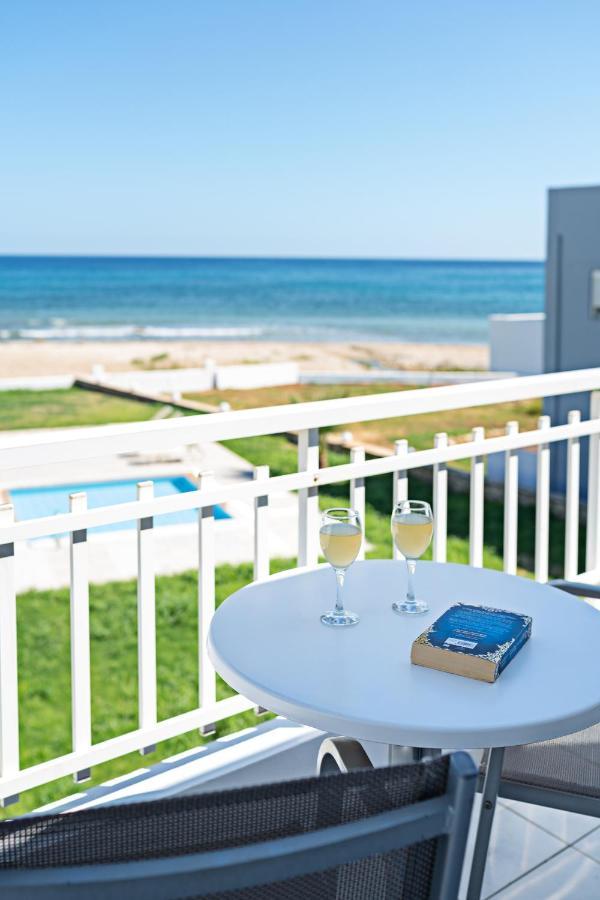 Azure Seaside Apts Magnisía Eksteriør billede
