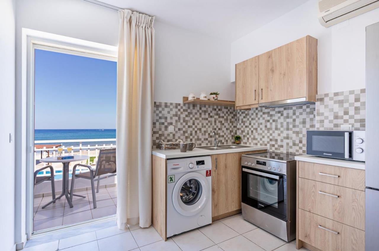 Azure Seaside Apts Magnisía Eksteriør billede