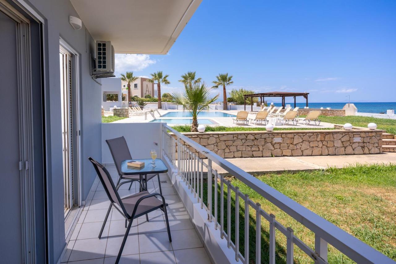Azure Seaside Apts Magnisía Eksteriør billede