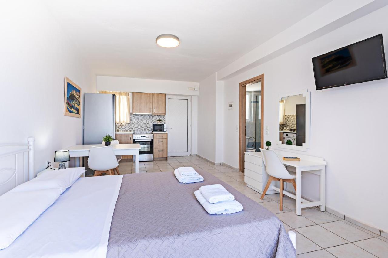 Azure Seaside Apts Magnisía Eksteriør billede