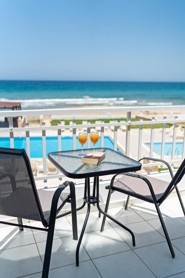 Azure Seaside Apts Magnisía Eksteriør billede