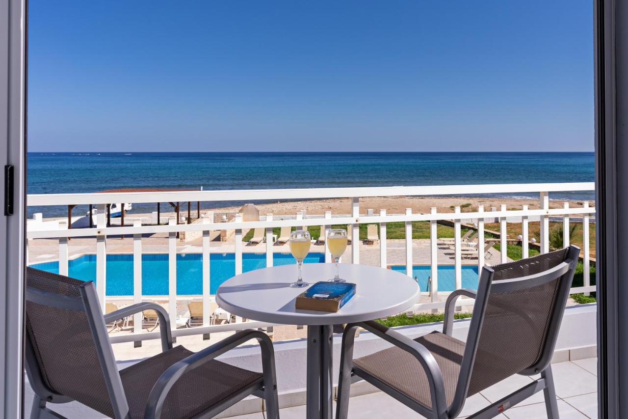 Azure Seaside Apts Magnisía Eksteriør billede