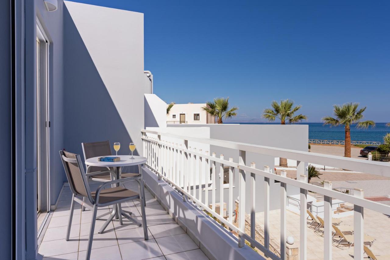 Azure Seaside Apts Magnisía Eksteriør billede