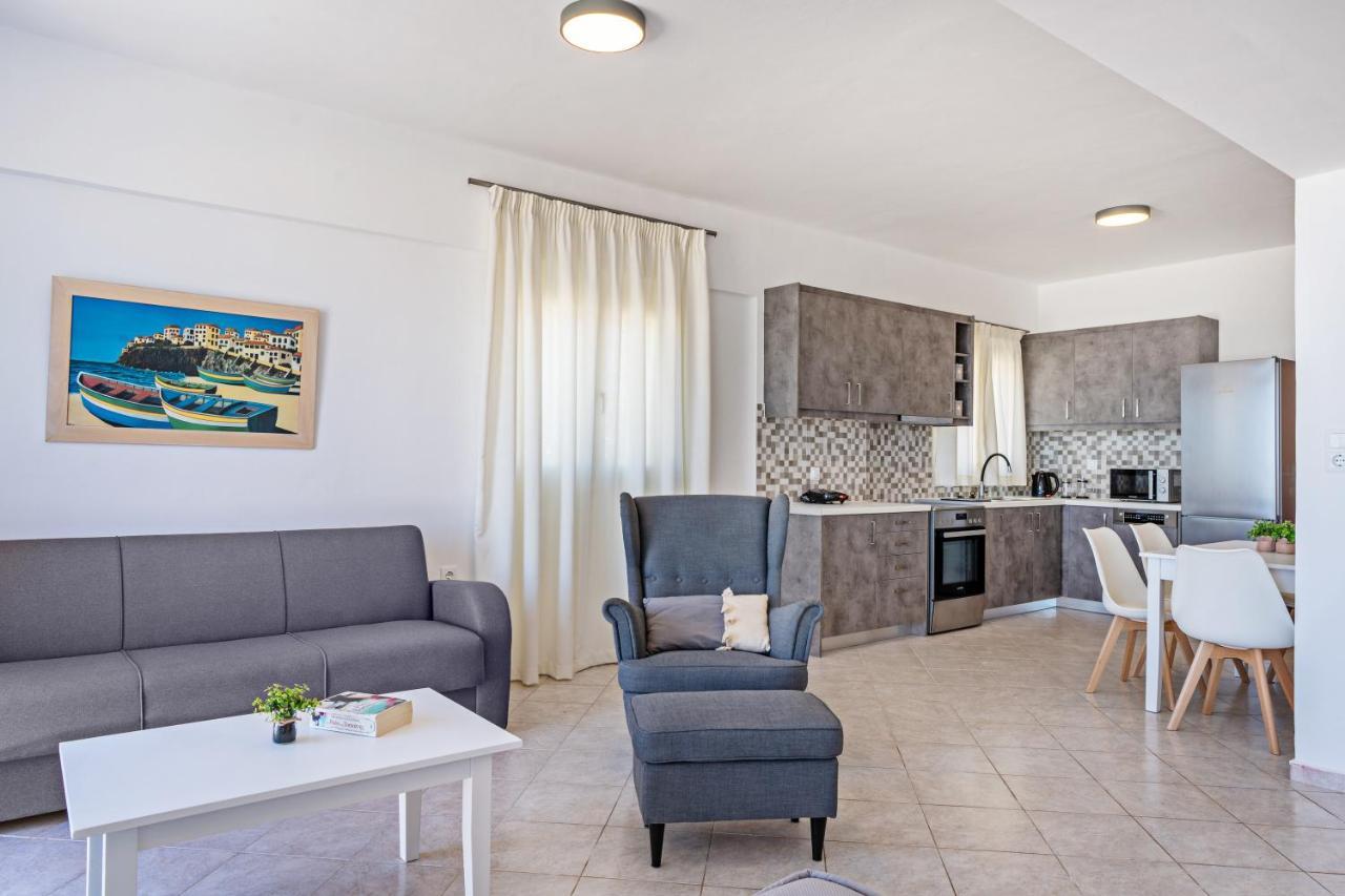 Azure Seaside Apts Magnisía Eksteriør billede